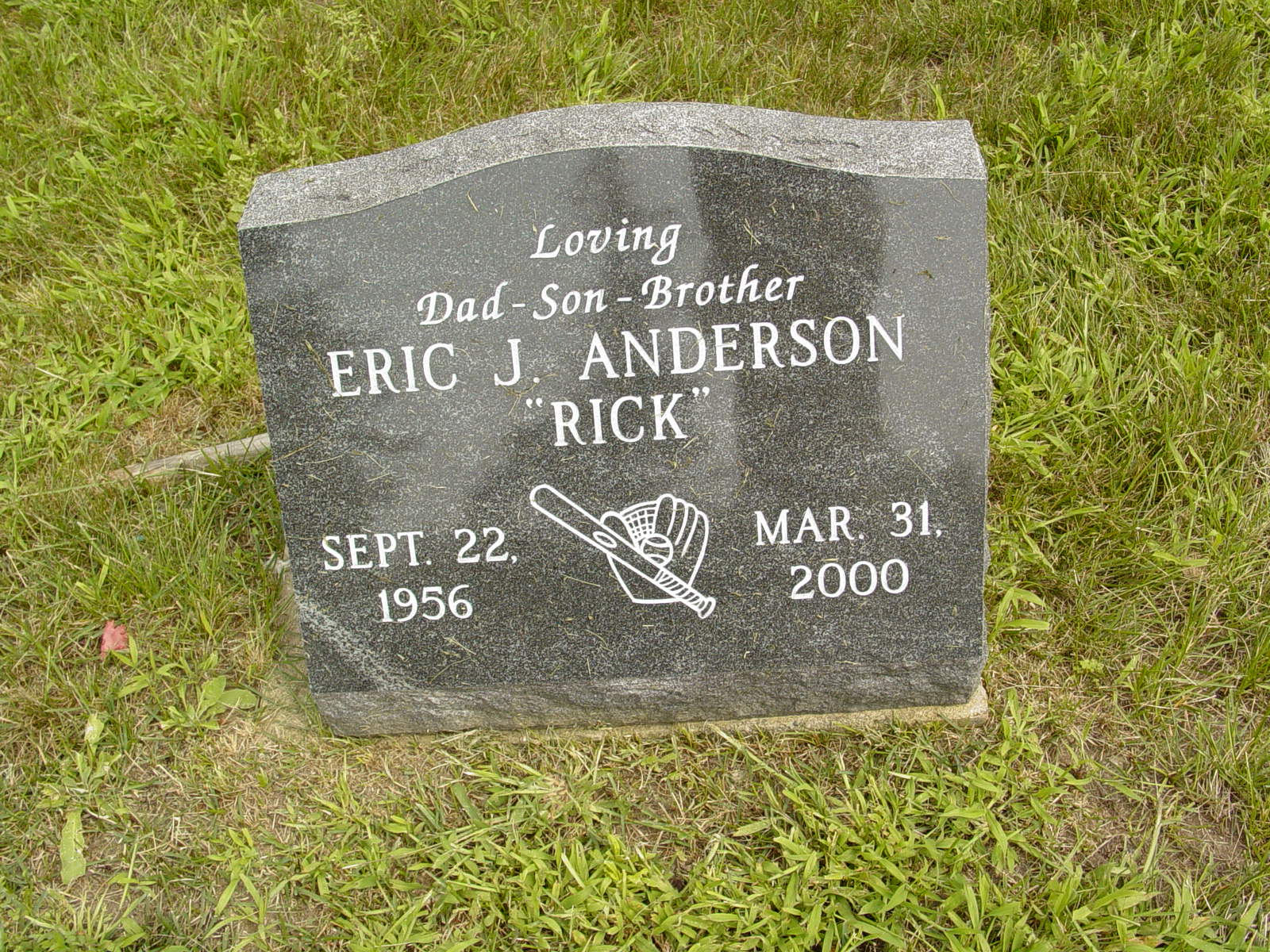 Portrait of Eric Anderson